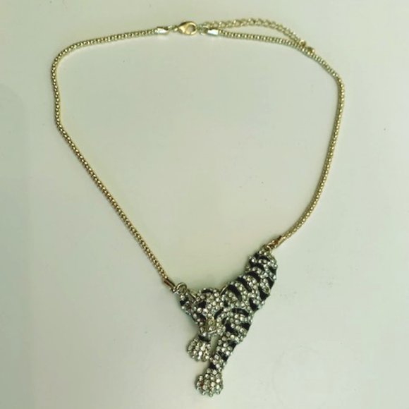 Snow Leopard Rhinestone Necklace - Picture 1 of 3
